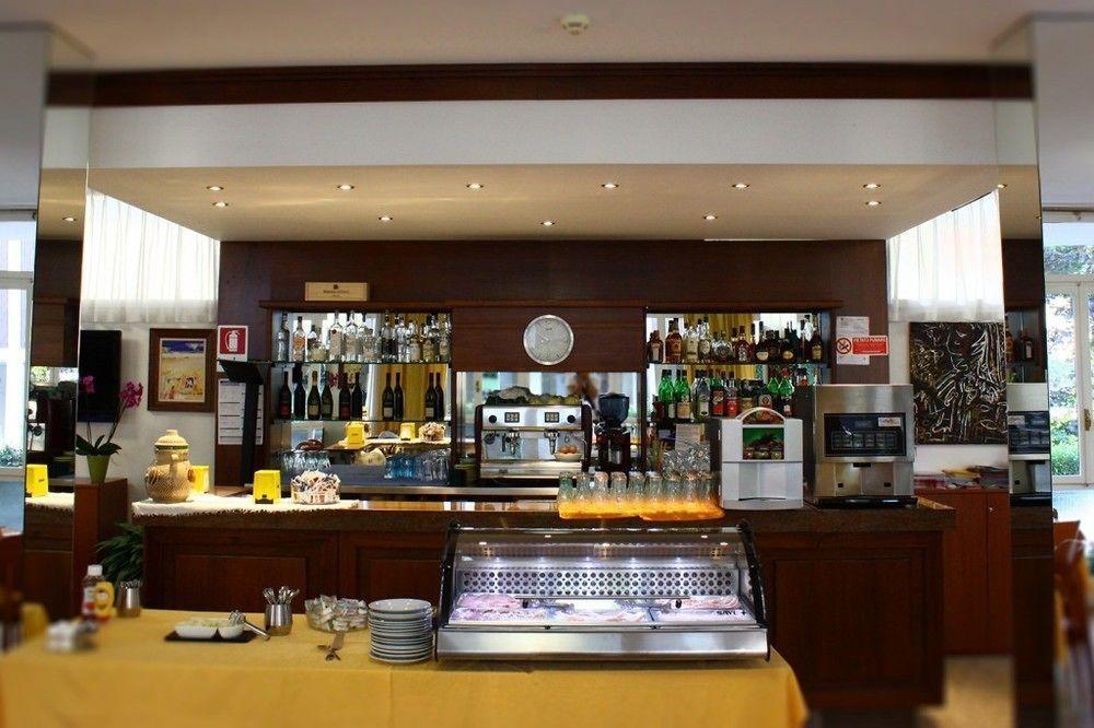 Hotel Meuble Zenith 리그나노 사비아도로 외부 사진