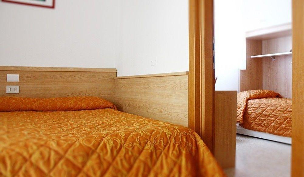 Hotel Meuble Zenith 리그나노 사비아도로 외부 사진