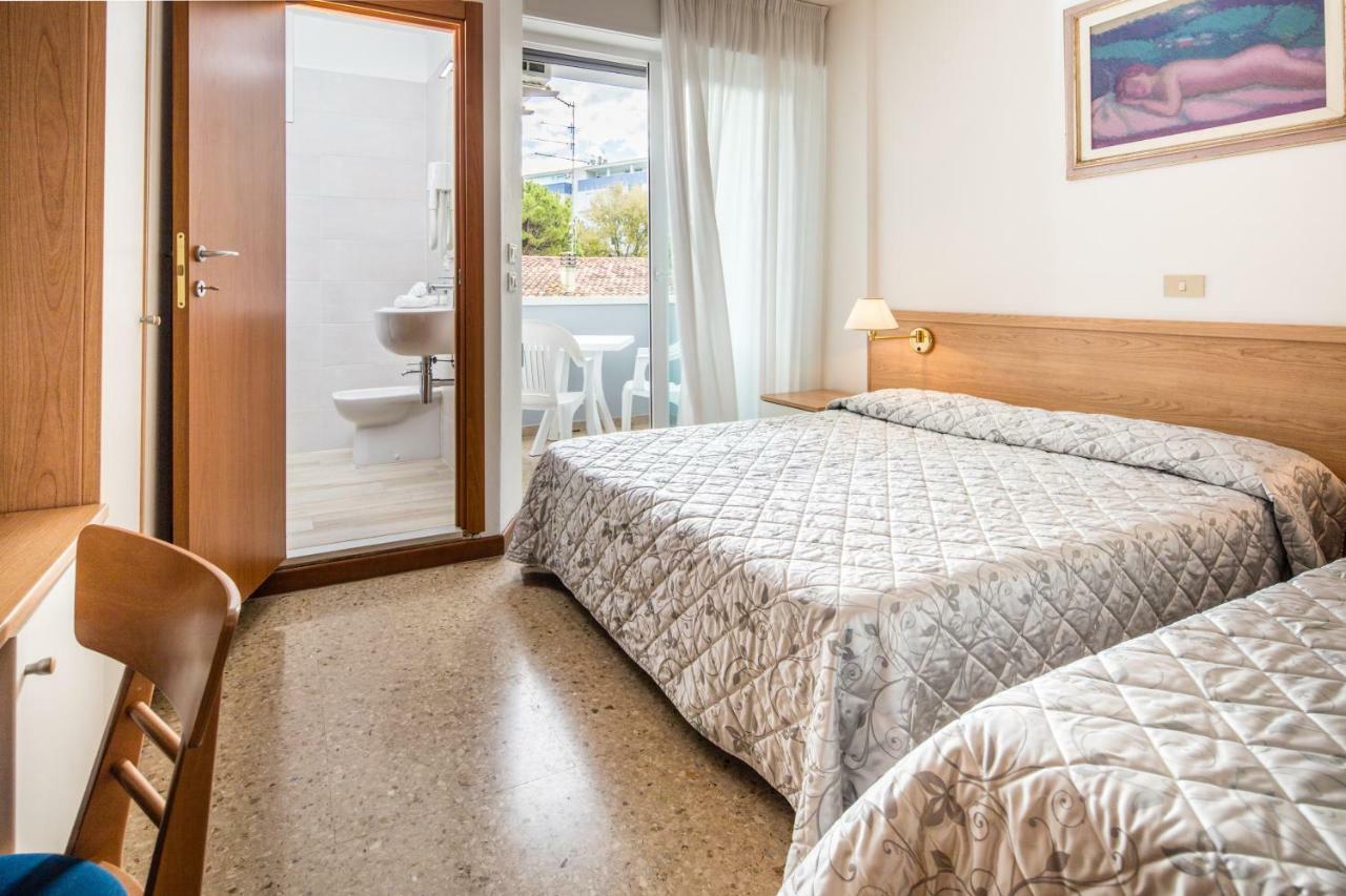 Hotel Meuble Zenith 리그나노 사비아도로 외부 사진